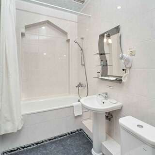 Гостиница Даккар Балаклава Полулюкс с одной двуспальной кроватью-3